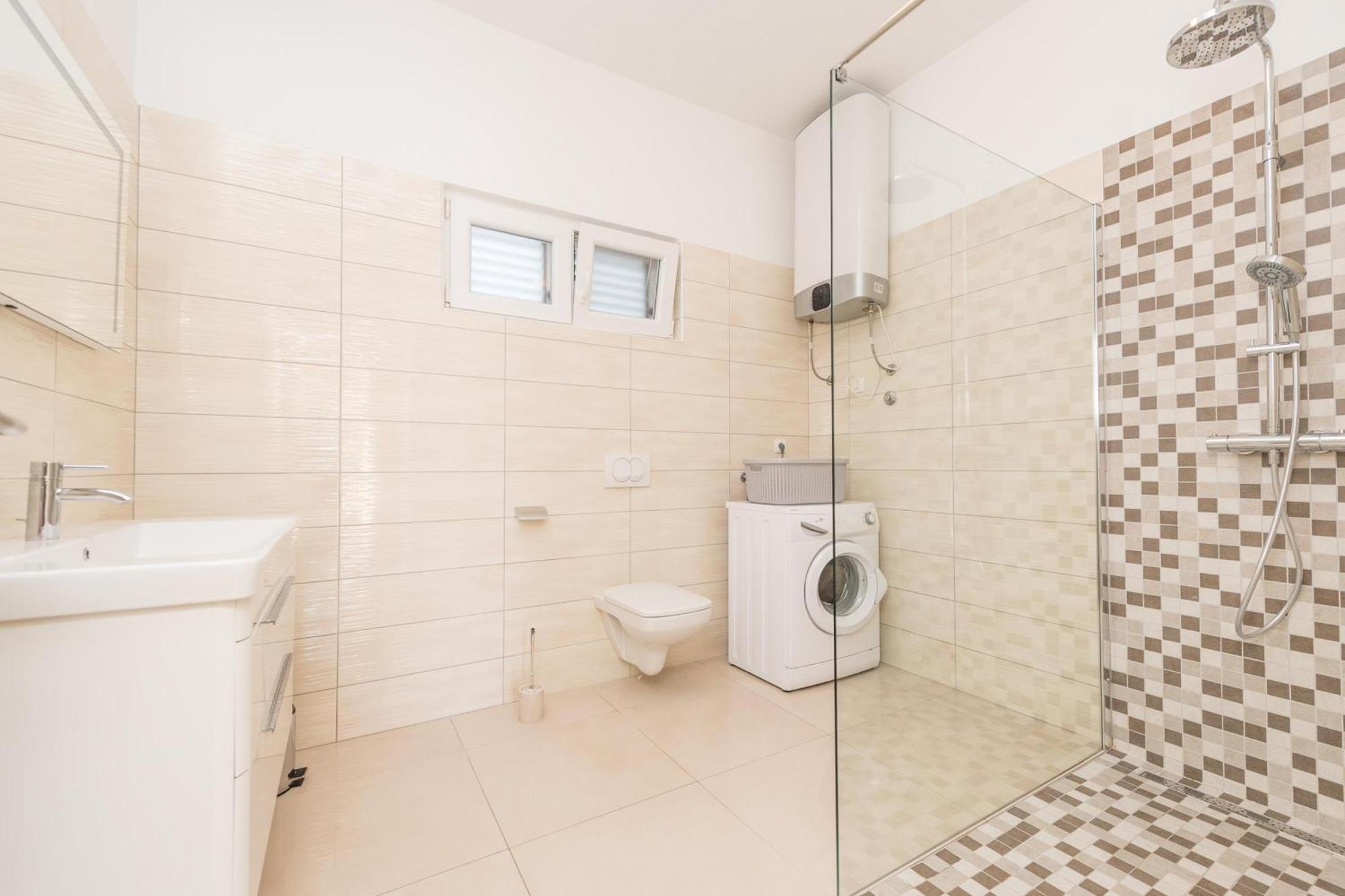 Family Friendly Pool House Ana - Happy Rentals 비빈제 외부 사진