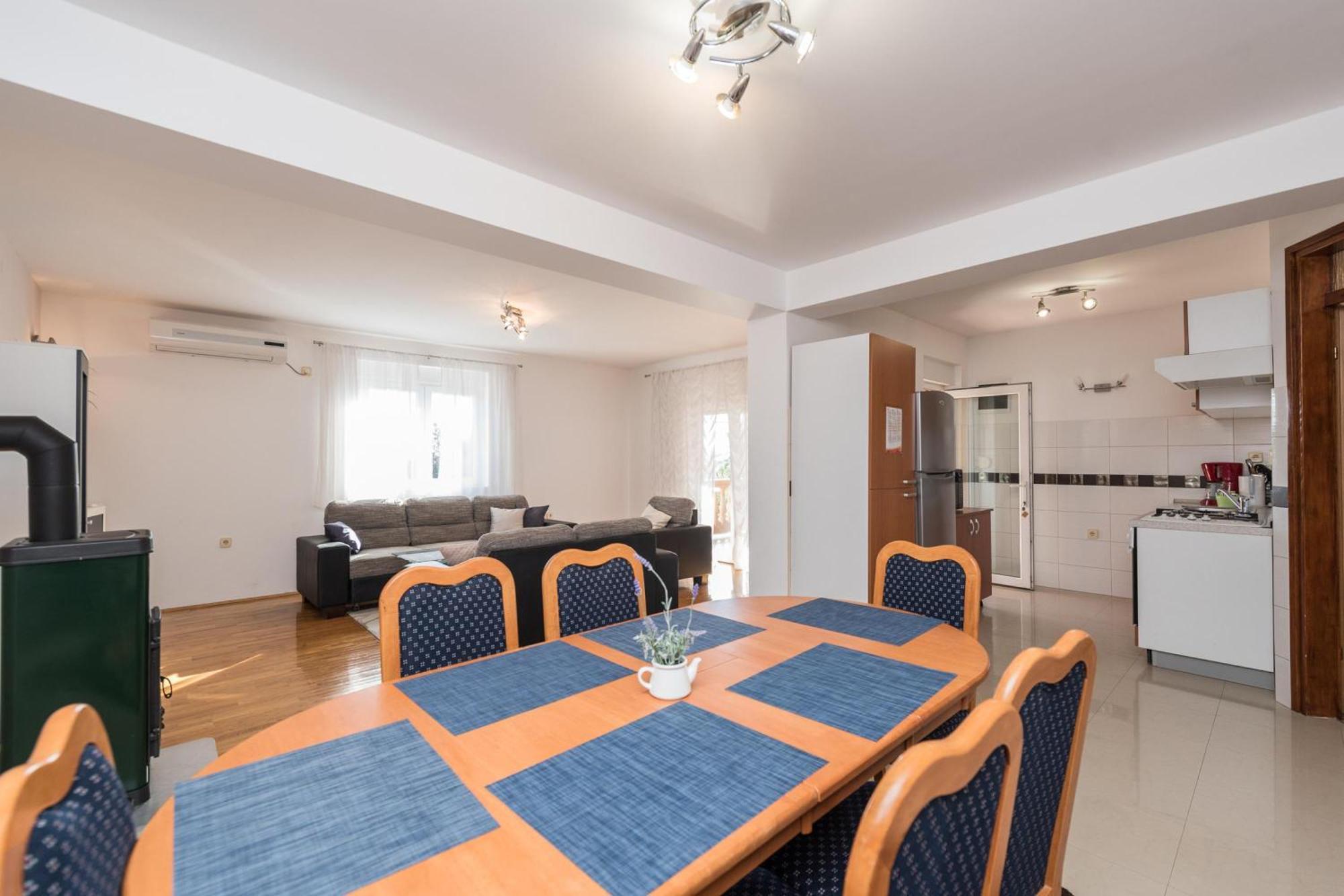 Family Friendly Pool House Ana - Happy Rentals 비빈제 외부 사진